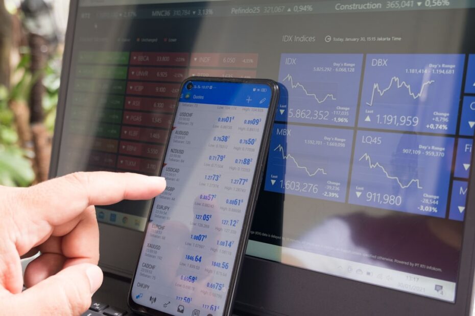 Forex Trading for Beginners: How the Currency Market Actually Works — Photo by Marga Santoso on Unsplash